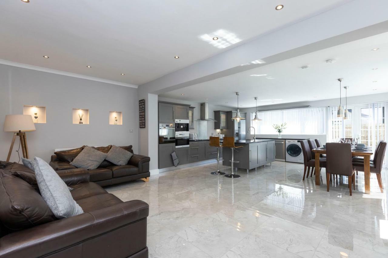 Chestnut House, Beautiful, Spacious & Comfortable Белфаст Экстерьер фото